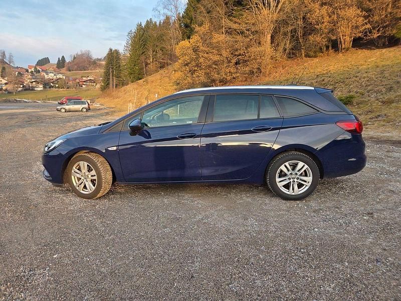 Gebraucht Opel Astra Sport 105 PS (77 kW) 2018 Blau Kombi