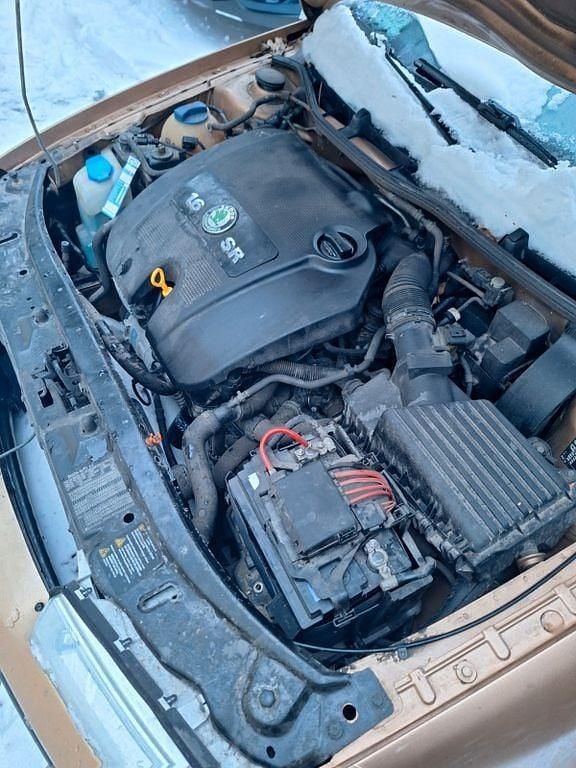 Beige Gebraucht 2001 Skoda Octavia Classic Limousine | 800 € (Superpreis) - Bild 1/4