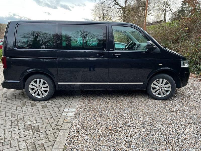 Schwarz Gebraucht 2013 VW Multivan Life Van | 24.850 € (Guter Preis) - Bild 1/4