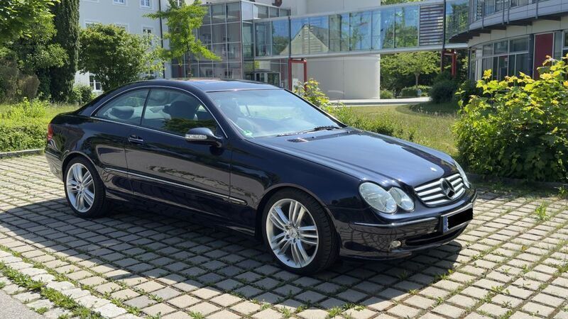 Blau Gebraucht 2003 Mercedes CLK200 Elegance Coupé | 6.499 € (Fairer Preis) - Bild 1/4