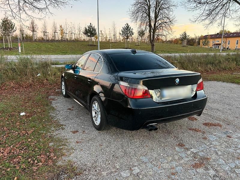 Gebraucht BMW 525 M Sport 218 PS (160 kW) 2005 Schwarz Limousine
