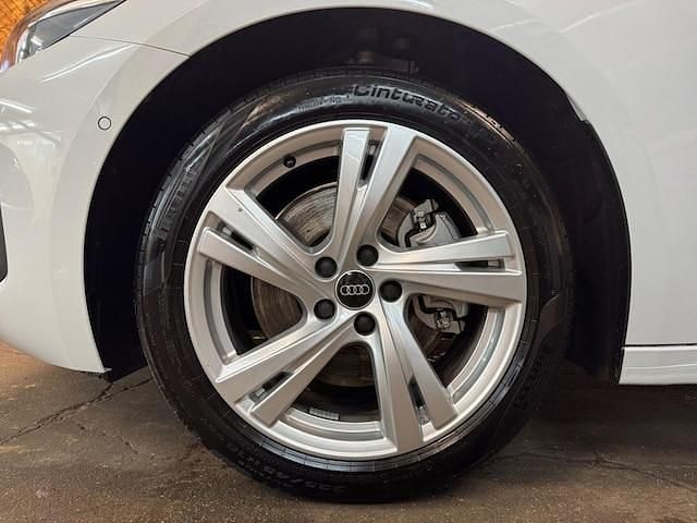 Gebraucht Audi A5 S-Line 204 PS (150 kW) 2025 Weiß Kombi