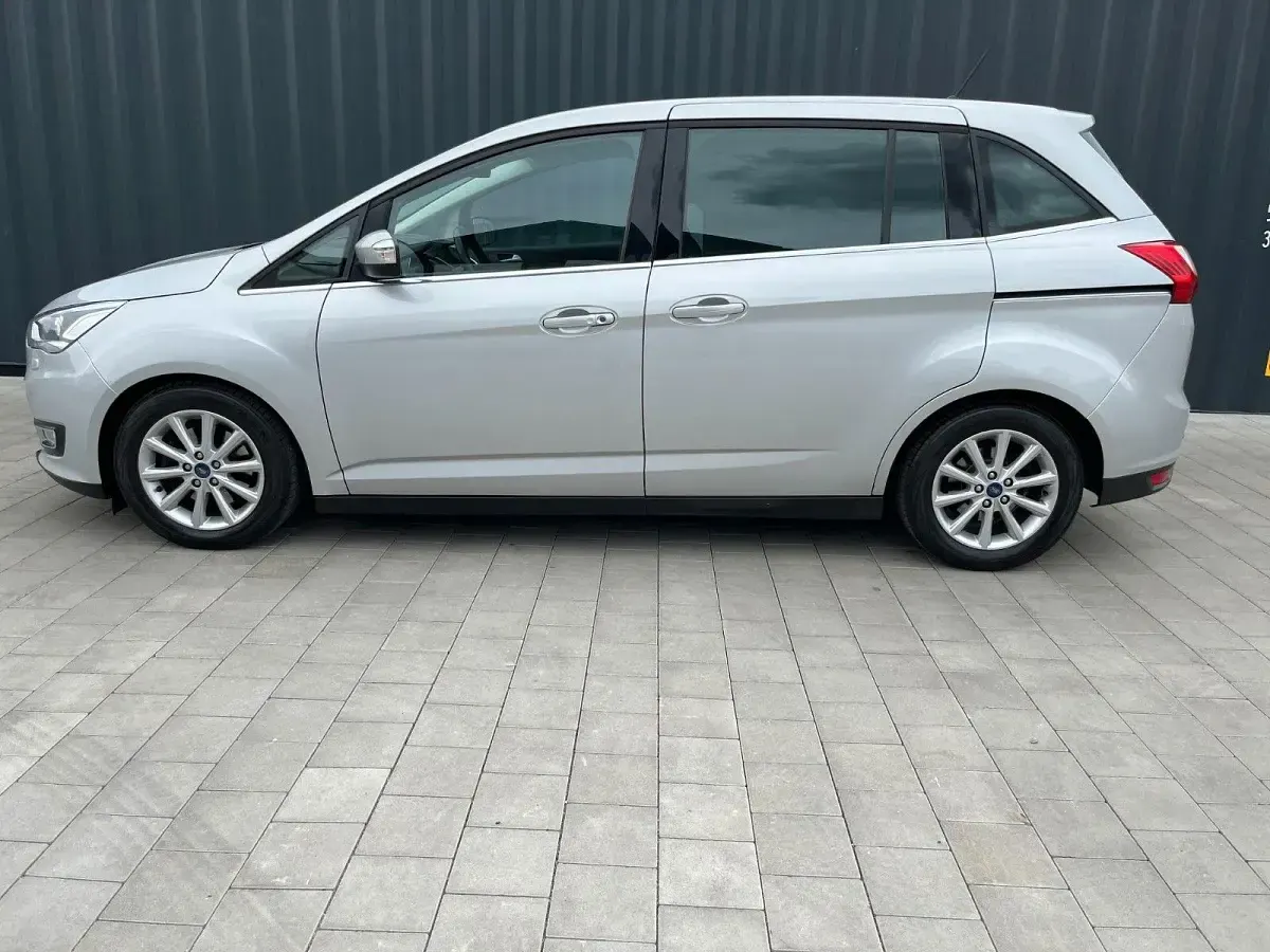Gebraucht Ford Grand C-Max Titanium 150 PS (110 kW) 2018 Silber Van / Kleinbus