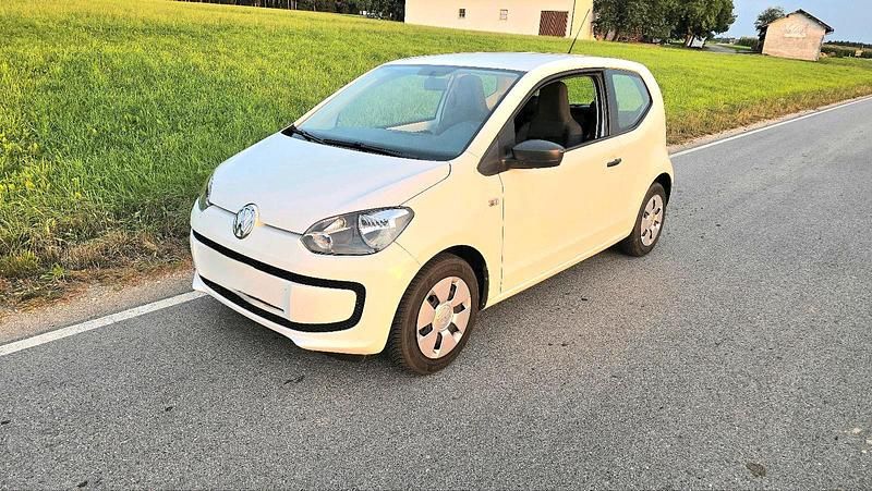 Second-hand VW up! 75 CP (55 kW) 2012 Alb Hatchback