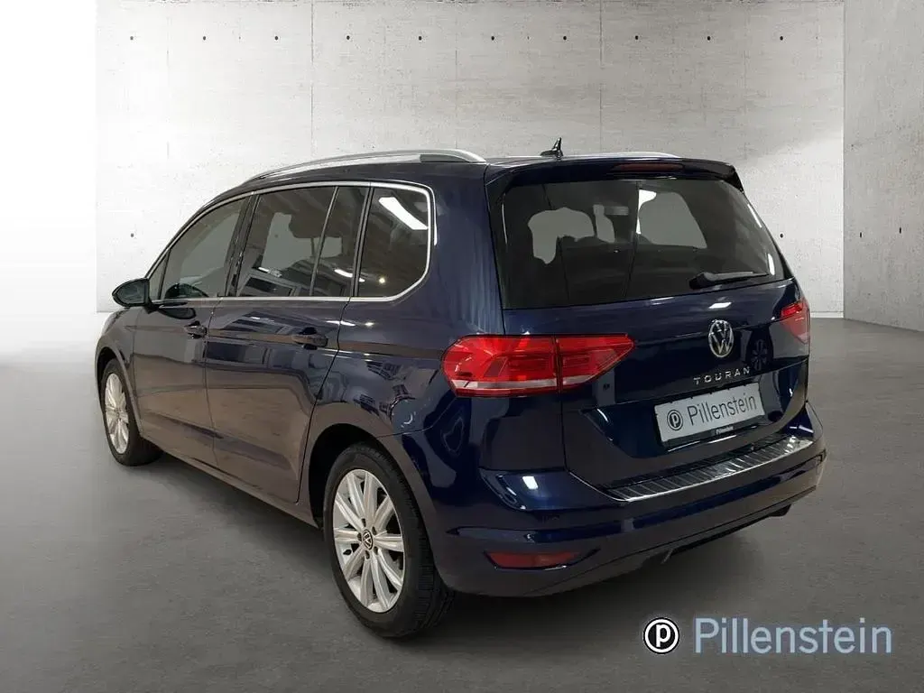 Gebraucht VW Touran Highline 150 PS (110 kW) 2022 Blau Van / Kleinbus