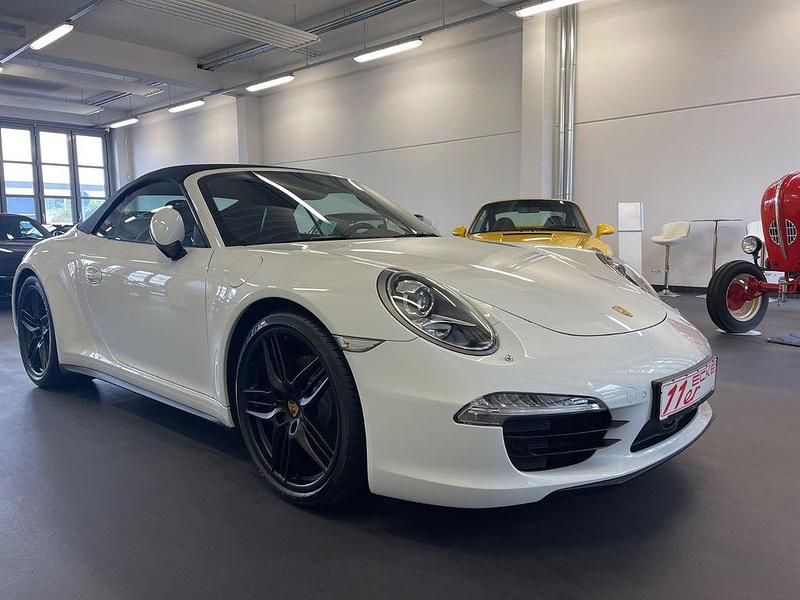 Weiß Gebraucht 2014 Porsche 911 Carrera 4 Cabriolet Chrono Cabrio | 84.991 € (Etwas zu teuer) - Bild 1/4