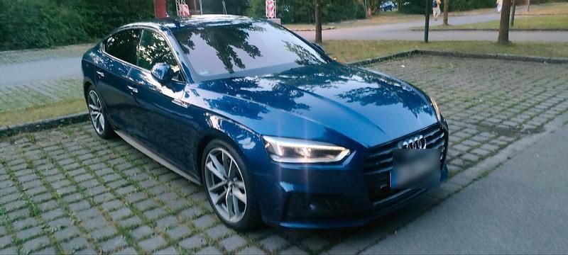 Blau Gebraucht 2018 Audi A5 Sportback Ambiente Limousine | 19.900 € (Teuer) - Bild 1/4