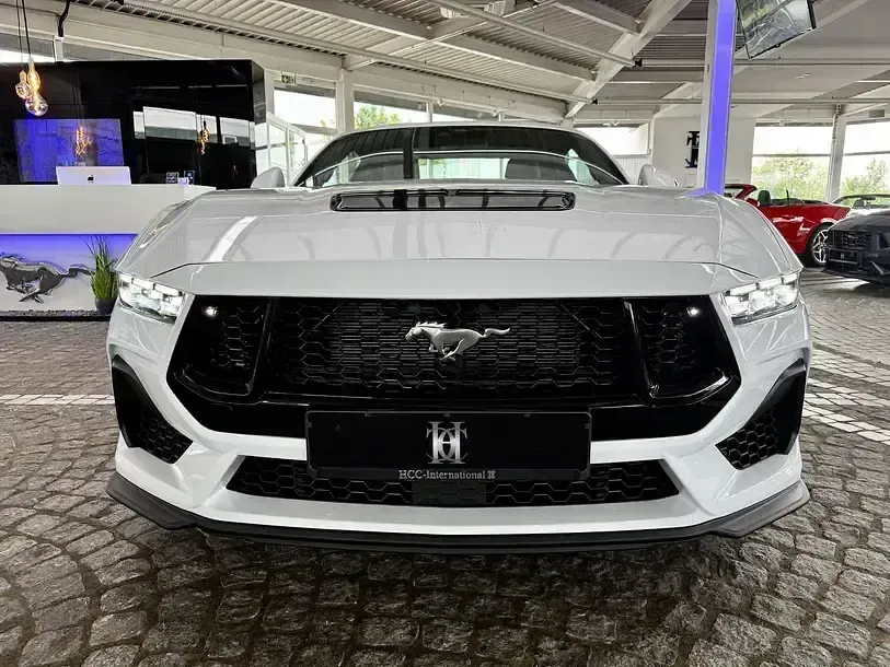 Neu Ford Mustang GT Fastback 446 PS (328 kW) 2025 (weiss (oxfordwhite)) Coupé