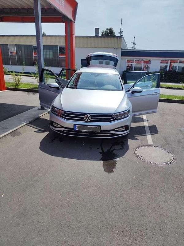 Gebraucht 2019 VW Passat Elegance Kombi | 18.400 € (Fairer Preis) - Bild 1/4