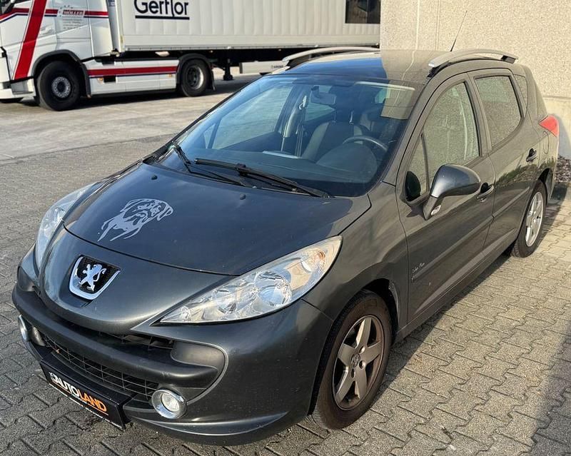 Gebraucht Peugeot 207 Urban Move 95 PS (69 kW) 2009 Grau Kombi