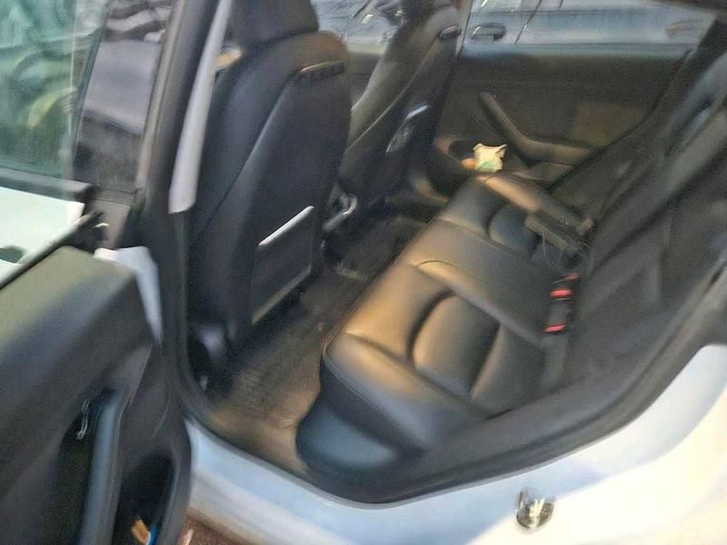 Gebraucht Tesla Model 3 Standard Range Plus 239 kW (325 PS) 2021 Weiß Limousine