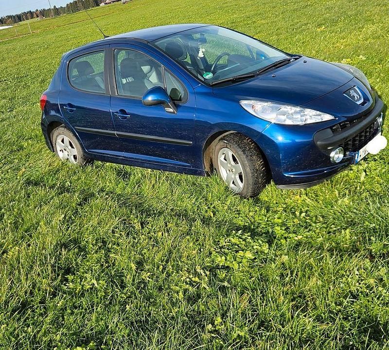Blau Gebraucht 2008 Peugeot 207 Limousine | 2.500 € (Fairer Preis) - Bild 1/4