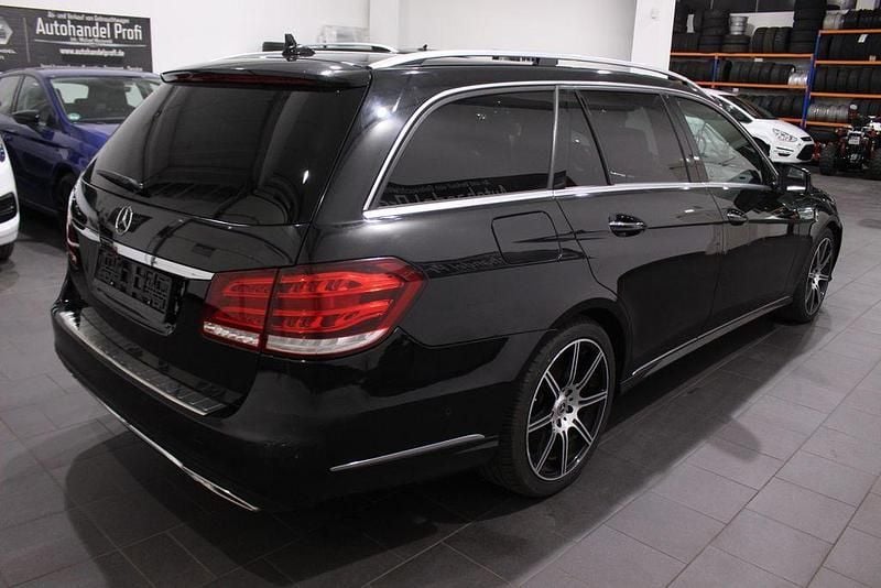 Usata Mercedes E250 204 CV (150 kW) 2013 Nero Berlina