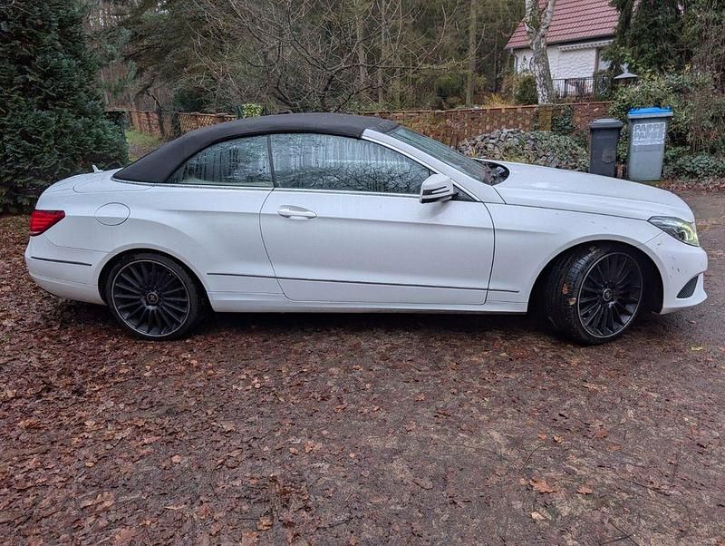 Gebraucht Mercedes E220 Avantgarde 170 PS (125 kW) 2013 Weiß Cabrio