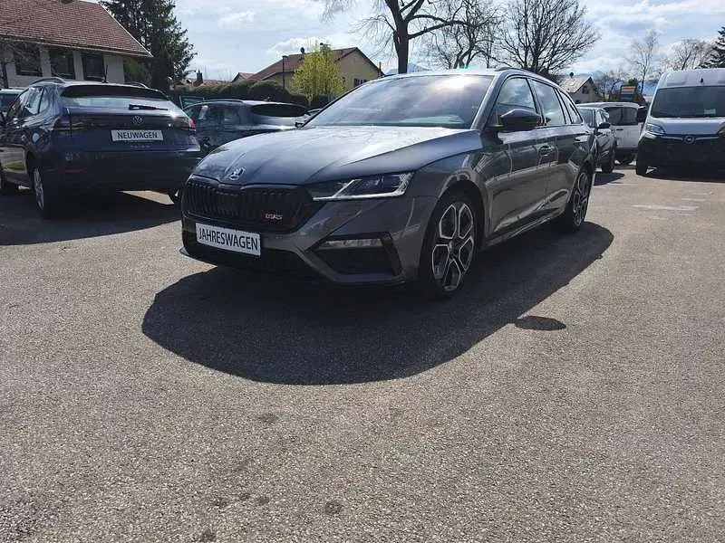 Gebraucht Skoda Octavia RS 245 PS (180 kW) 2024 Graphite grau metallic Kombi
