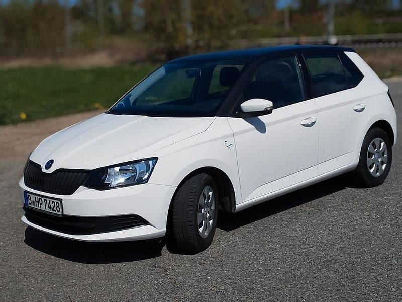 Second-hand Skoda Fabia Active 60 CP (44 kW) 2016 Alb Berlinǎ