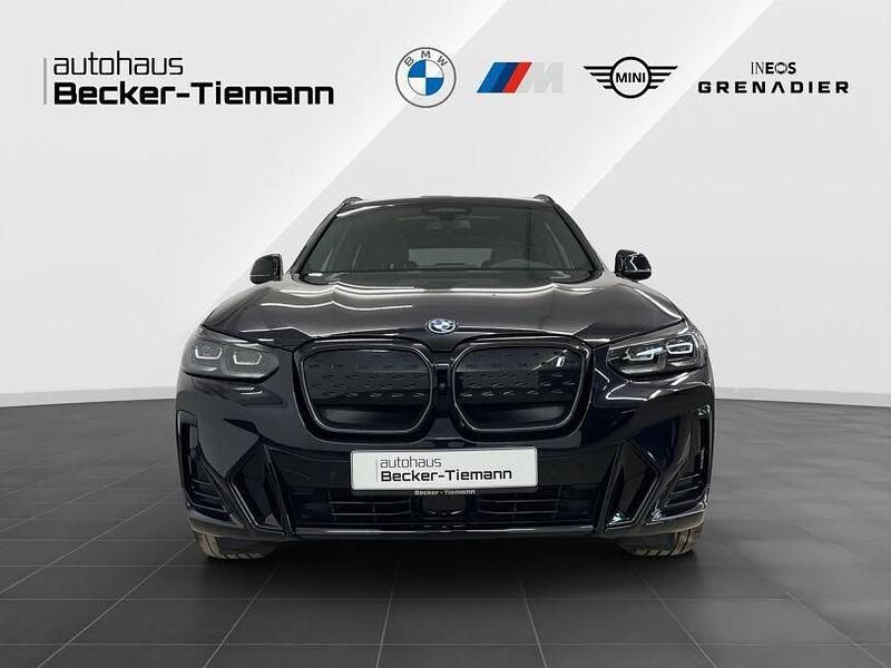 Gebraucht BMW iX3 Impressive 210 kW (286 PS) 2023 M carbonschwarz SUV