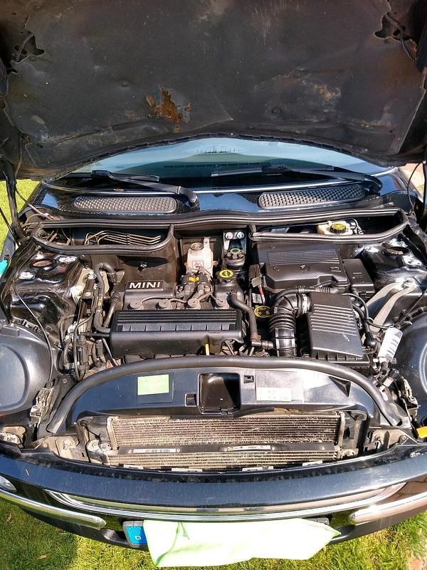 Usado Mini ONE 90 HP (66 kW) 2003 Preto Citadino