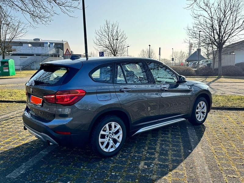 Gebraucht BMW X1 Advantage 192 PS (141 kW) 2016 Grau SUV