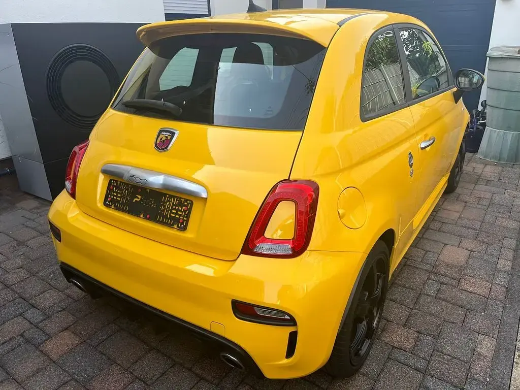 Gebraucht Abarth 595 70th Anniversary 145 PS (106 kW) 2019 Gelb Kleinwagen