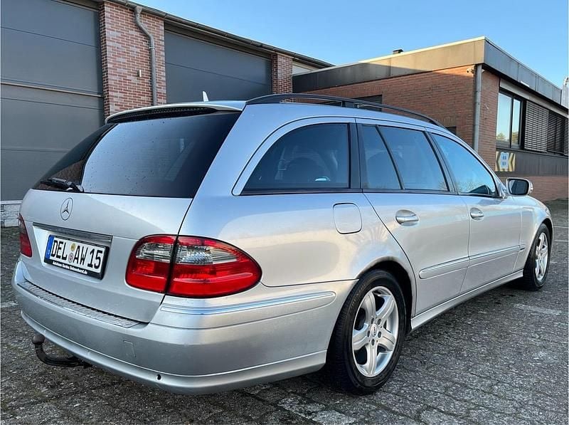 Gebraucht Mercedes E220 170 PS (125 kW) 2006 Silber Kombi