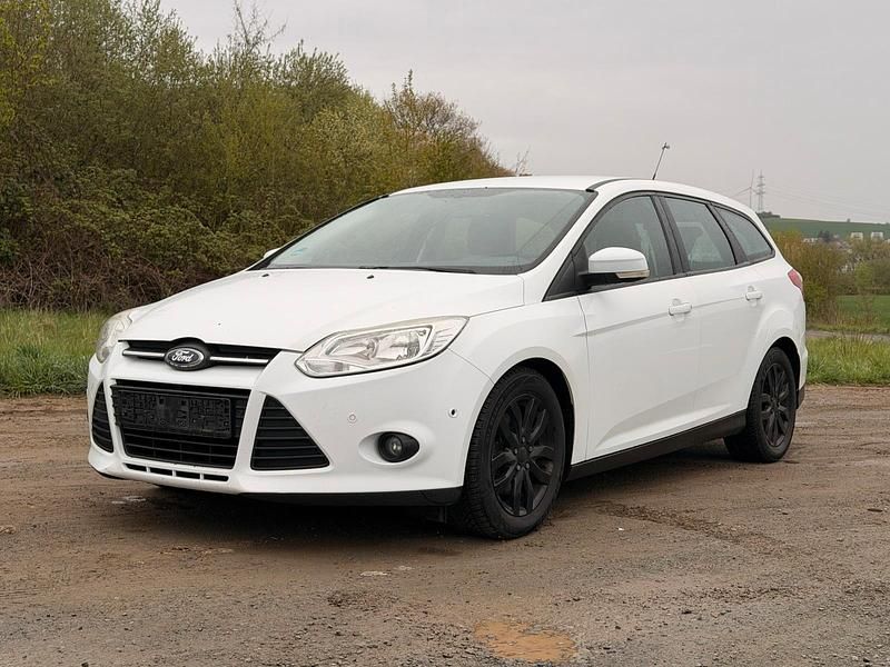 Używany Ford Focus 140 KM (102 kW) 2011 Biały Kombi