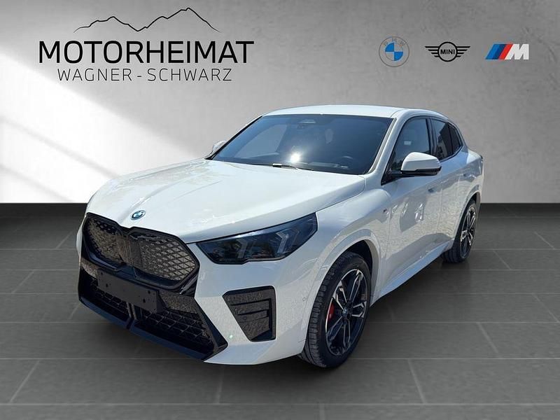 Weiß Neu 2025 BMW iX2 Performance SUV | 56.745 € (Fairer Preis) - Bild 1/3