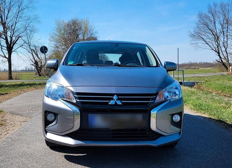 Gebraucht Mitsubishi Space Star Select 71 PS (52 kW) 2023 Grau Kleinwagen