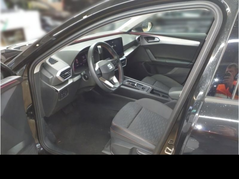 Schwarz Gebraucht 2024 Seat Leon FR Limousine | 27.499 € (Fairer Preis) - Bild 1/3