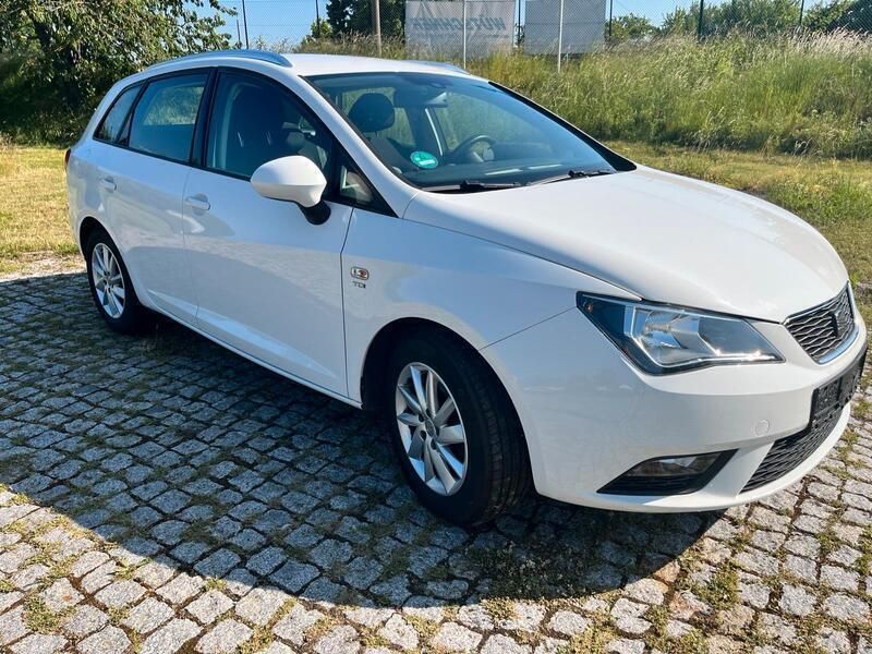 Weiß Gebraucht 2013 Seat Ibiza ST Style Kombi | 3.699 € (Fairer Preis) - Bild 1/4
