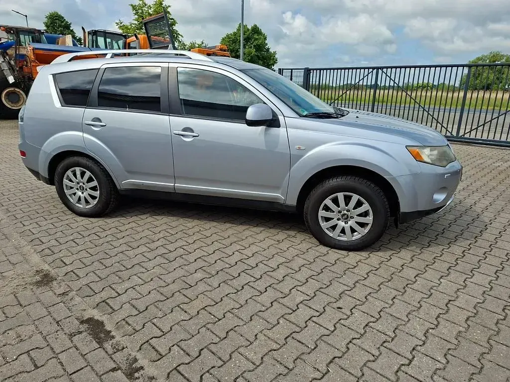 Gebraucht Mitsubishi Outlander Invite 140 PS (102 kW) 2007 Silber SUV