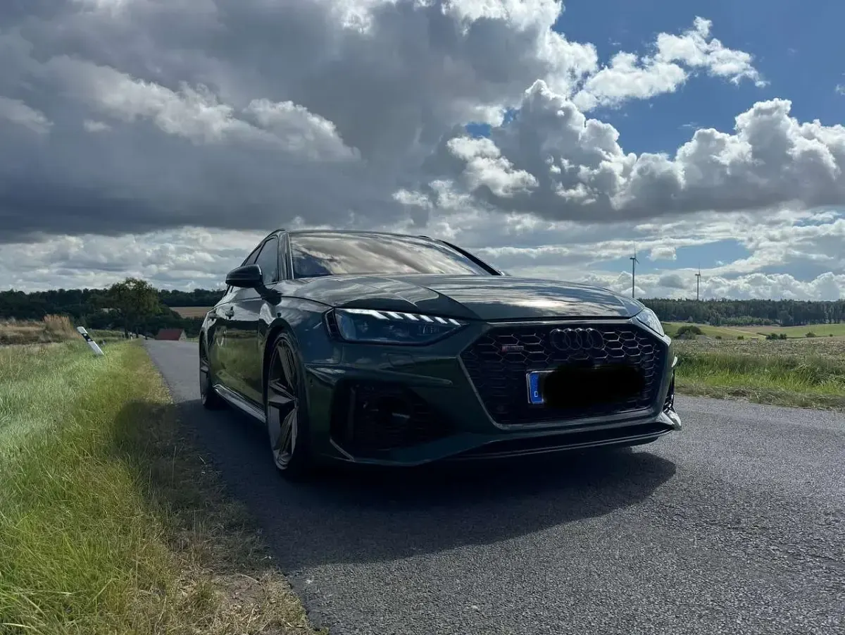 Gebraucht Audi RS4 Exclusive 450 PS (330 kW) 2021 Grün Kombi