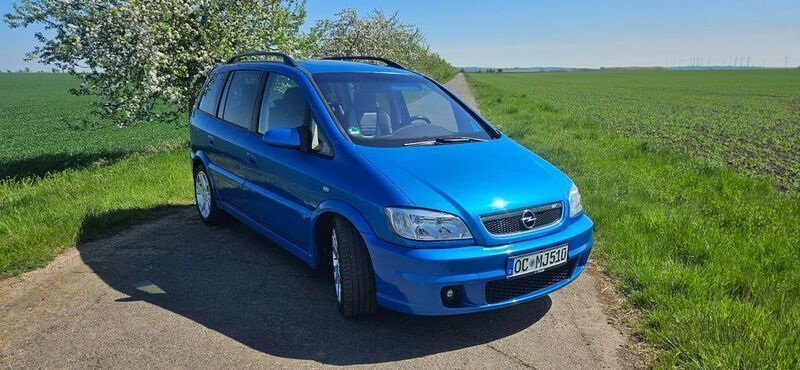 Blau Gebraucht 2004 Opel Zafira OPC Van / Kleinbus | 8.500 € - Bild 1/4