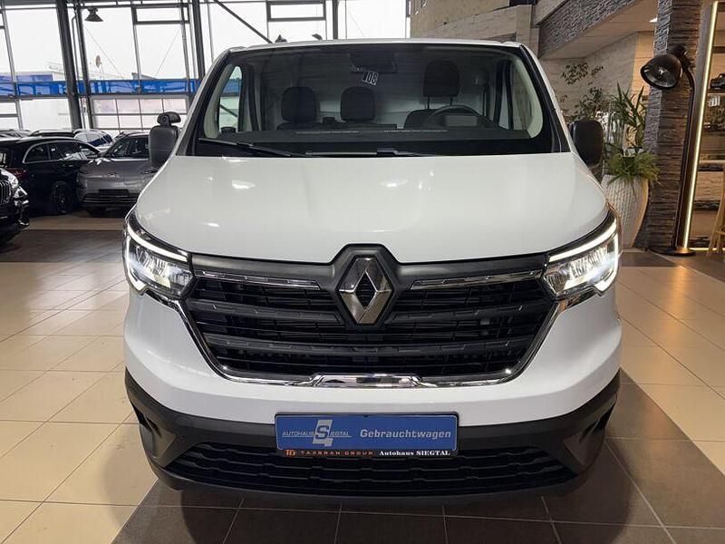 Gebraucht Renault Trafic Komfort 131 PS (96 kW) 2024 Weiß Van / Kleinbus