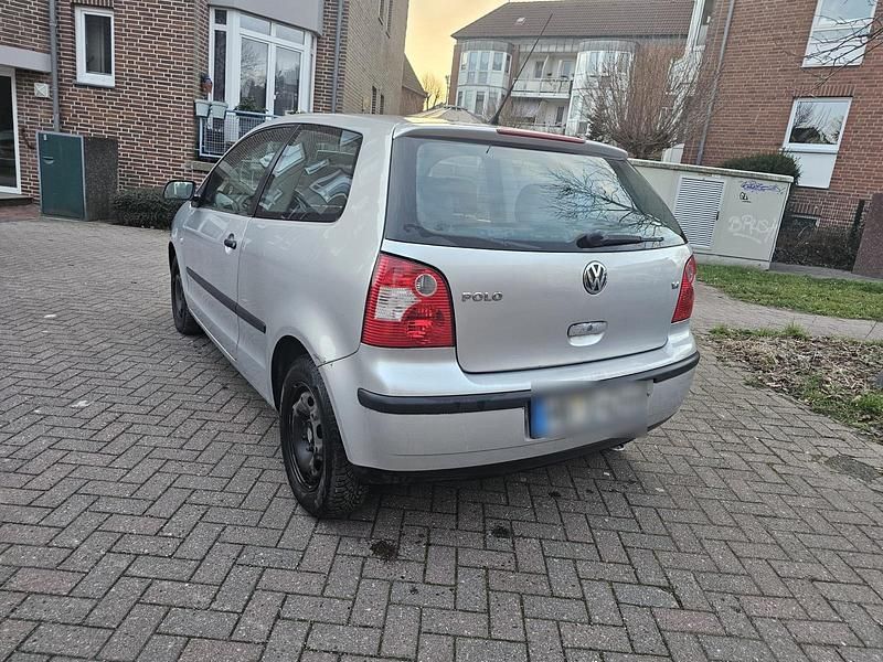 Gebraucht VW Polo 75 PS (55 kW) 2004 Silber Kleinwagen