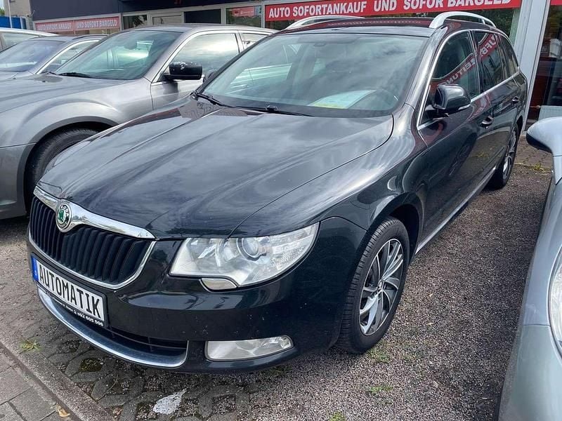Schwarz Gebraucht 2012 Skoda Superb Ambition Kombi | 8.900 € (Fairer Preis) - Bild 1/4
