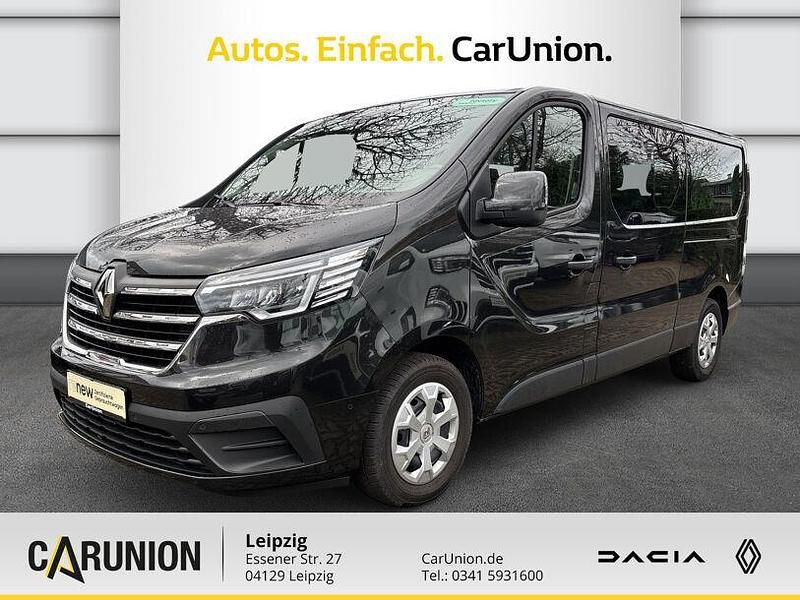 Tenebroschwarz meta Gebraucht 2023 Renault Trafic Life Van | 34.995 € (Fairer Preis) - Bild 1/4