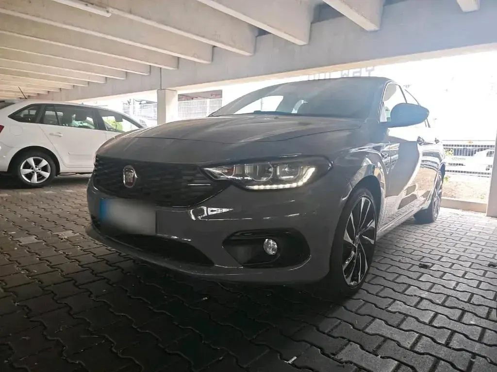 Gebraucht Fiat Tipo 120 PS (88 kW) 2018 Grau Limousine