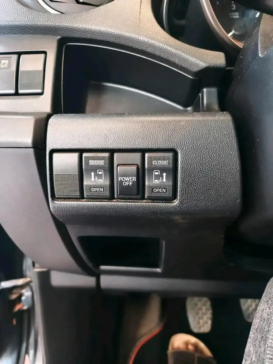 Gebraucht Mazda 5 116 PS (85 kW) 2026 Grau Van / Kleinbus