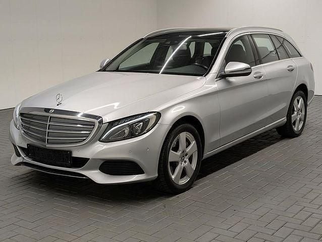 Silber (iridiumsilbermet.) Gebraucht 2018 Mercedes C250 Exclusive Kombi | 14.480 € (Superpreis) - Bild 1/4