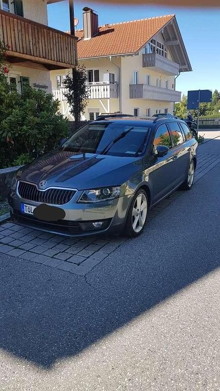 Gebraucht 2015 Skoda Octavia Elegance Kombi | 10.390 € (Etwas zu teuer) - Bild 1/4