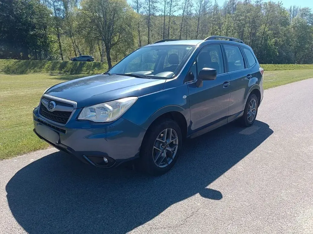 Second-hand Subaru Forester Active 150 CP (110 kW) 2014 Albastru SUV