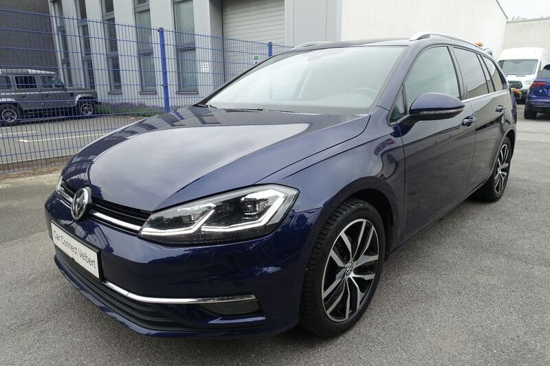 Blau Gebraucht 2018 VW Golf VII Highline Kombi | 12.800 € (Superpreis) - Bild 1/4