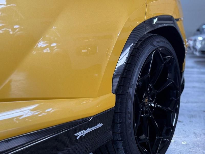 Gebraucht Lamborghini Urus 666 PS (489 kW) 2024 SUV