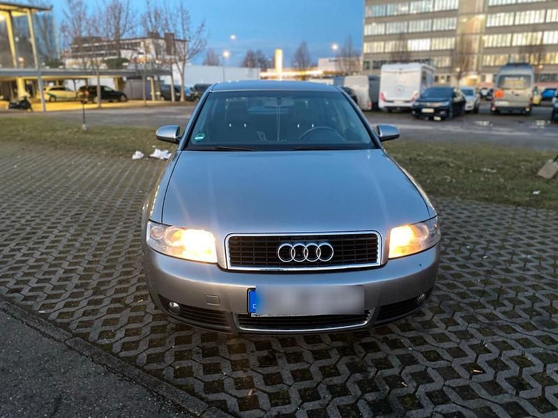 Gebraucht Audi A4 131 PS (96 kW) 2002 Grau Limousine