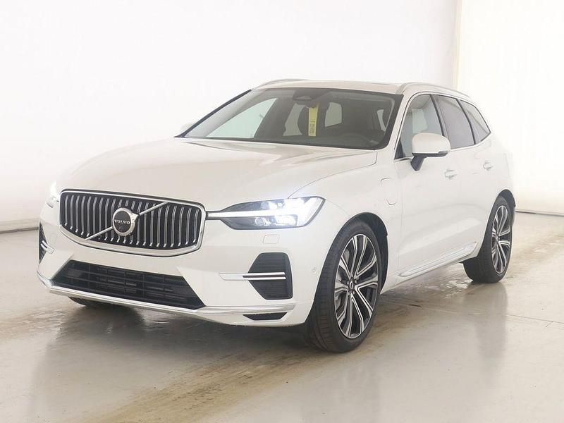 Crystal white / metallic (metallic) Gebraucht 2024 Volvo XC60 Plus SUV | 51.900 € (Superpreis) - Bild 1/4
