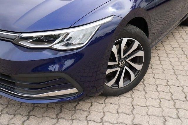 Gebraucht VW Golf VIII Active 131 PS (96 kW) 2021 Blau Limousine