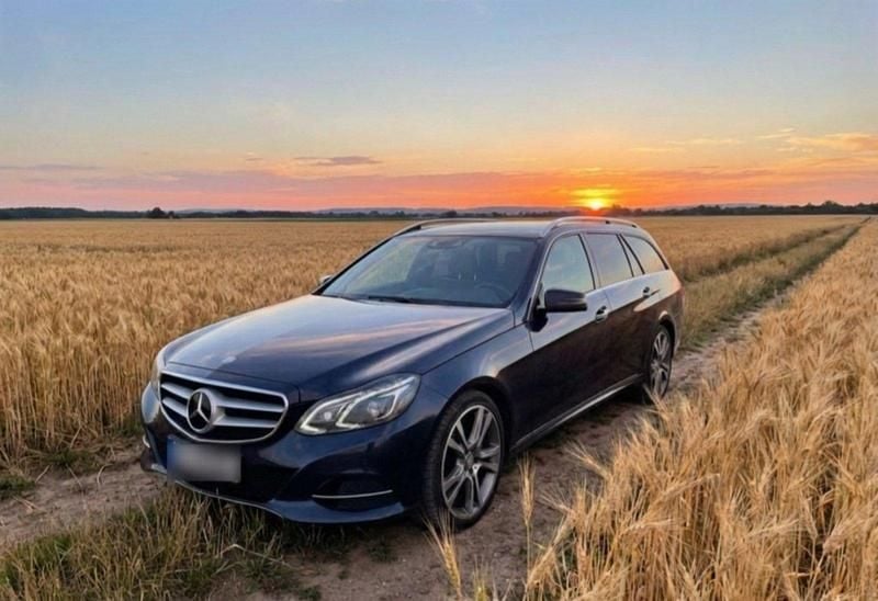Gebraucht Mercedes E350 258 PS (189 kW) 2013 Blau Kombi