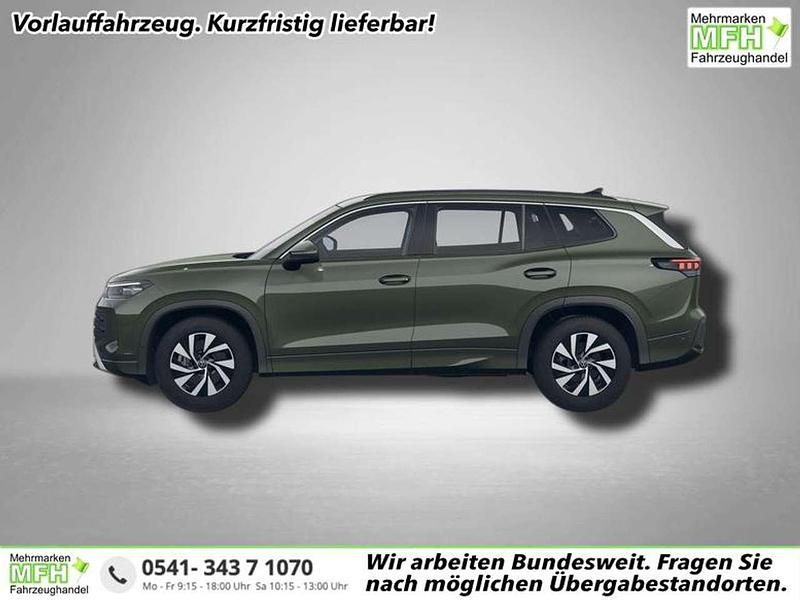 Cipressinogrün metallic Neu 2025 VW Tayron SUV | 45.141 € (Fairer Preis) - Bild 1/4