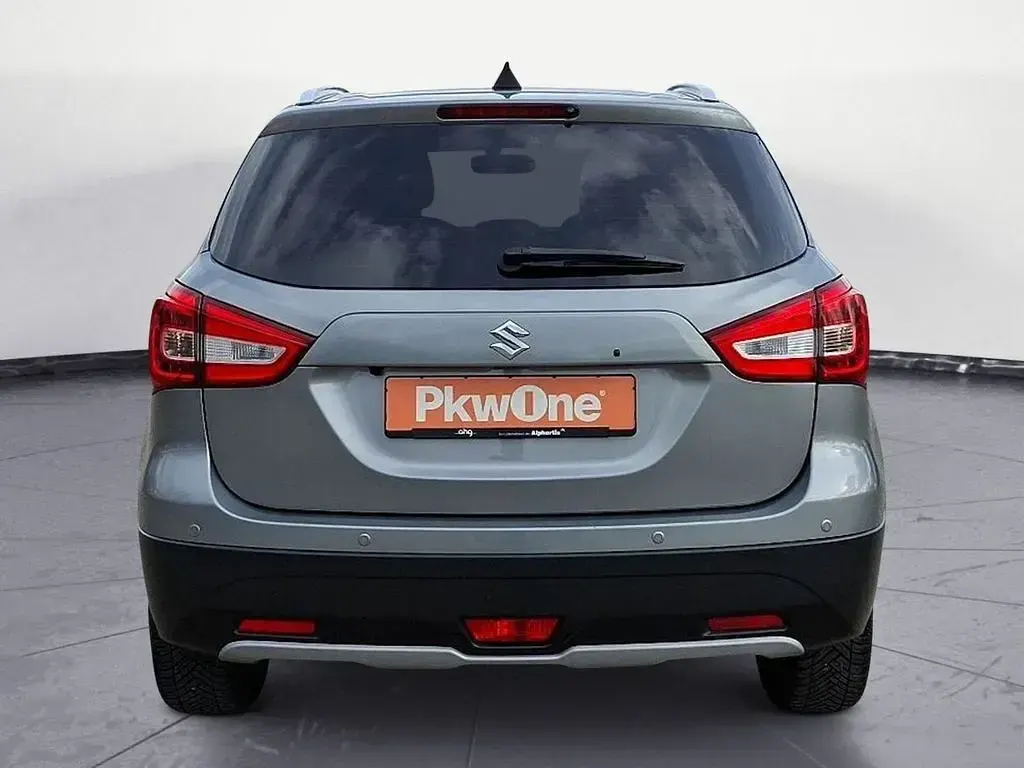 Gebraucht Suzuki SX4 Comfort 111 PS (81 kW) 2019 Silber Limousine